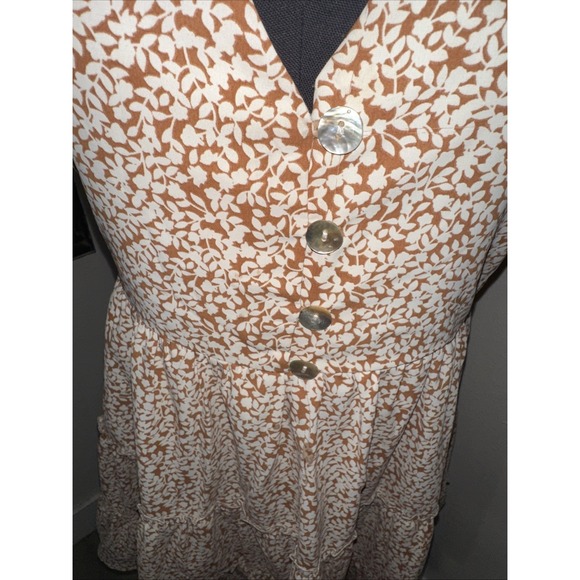 Petal+pump Floral Ruffled Midi Dress Size 8 V-neck Button Front Sleeve Less‎ - Picture 9 of 11